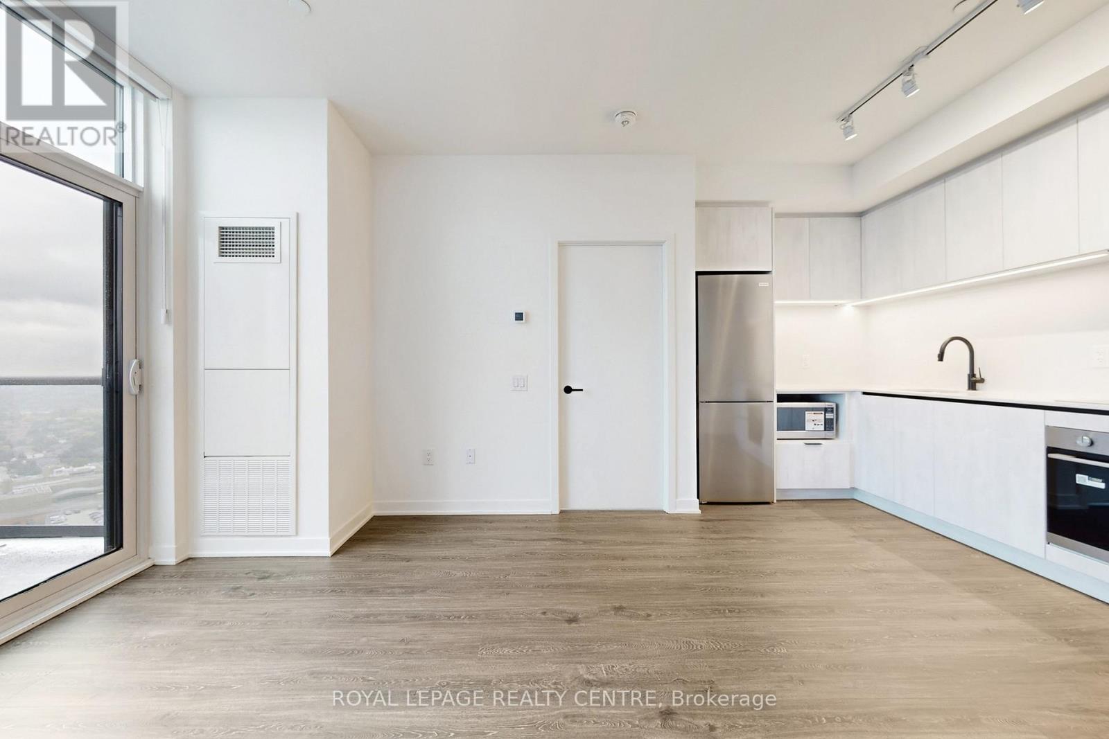 2702 - 2495 Eglinton Avenue W, Mississauga, Ontario  L5M 2T2 - Photo 10 - W12484526