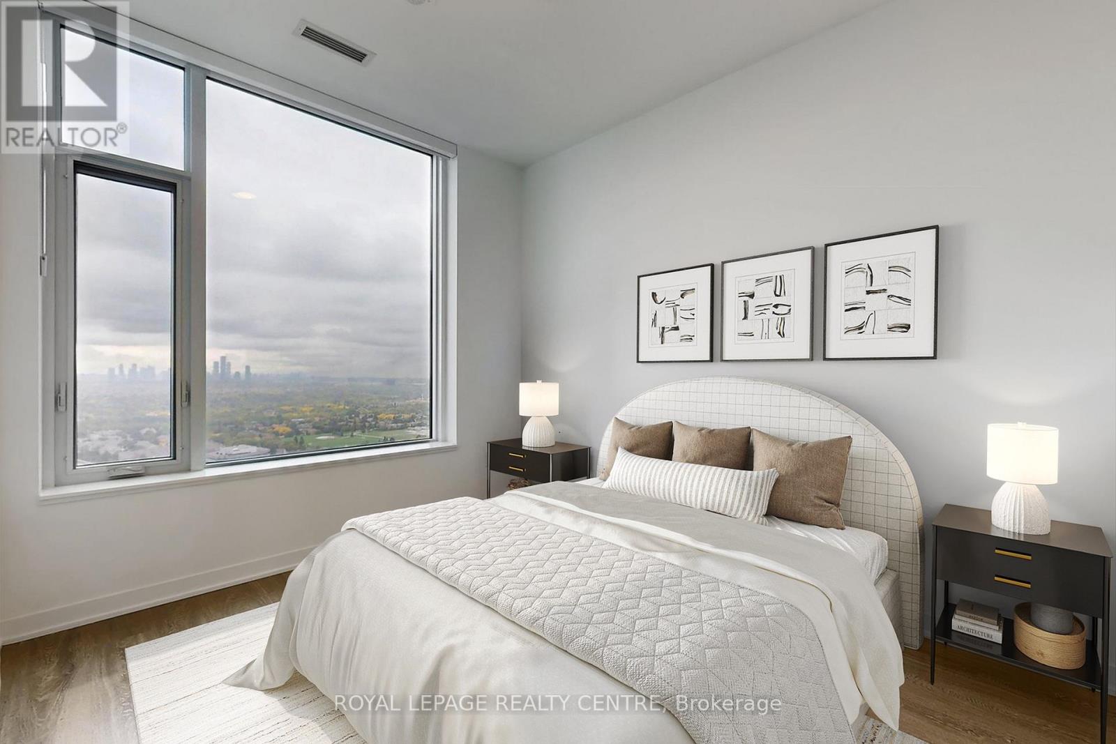 2702 - 2495 Eglinton Avenue W, Mississauga, Ontario  L5M 2T2 - Photo 2 - W12484526