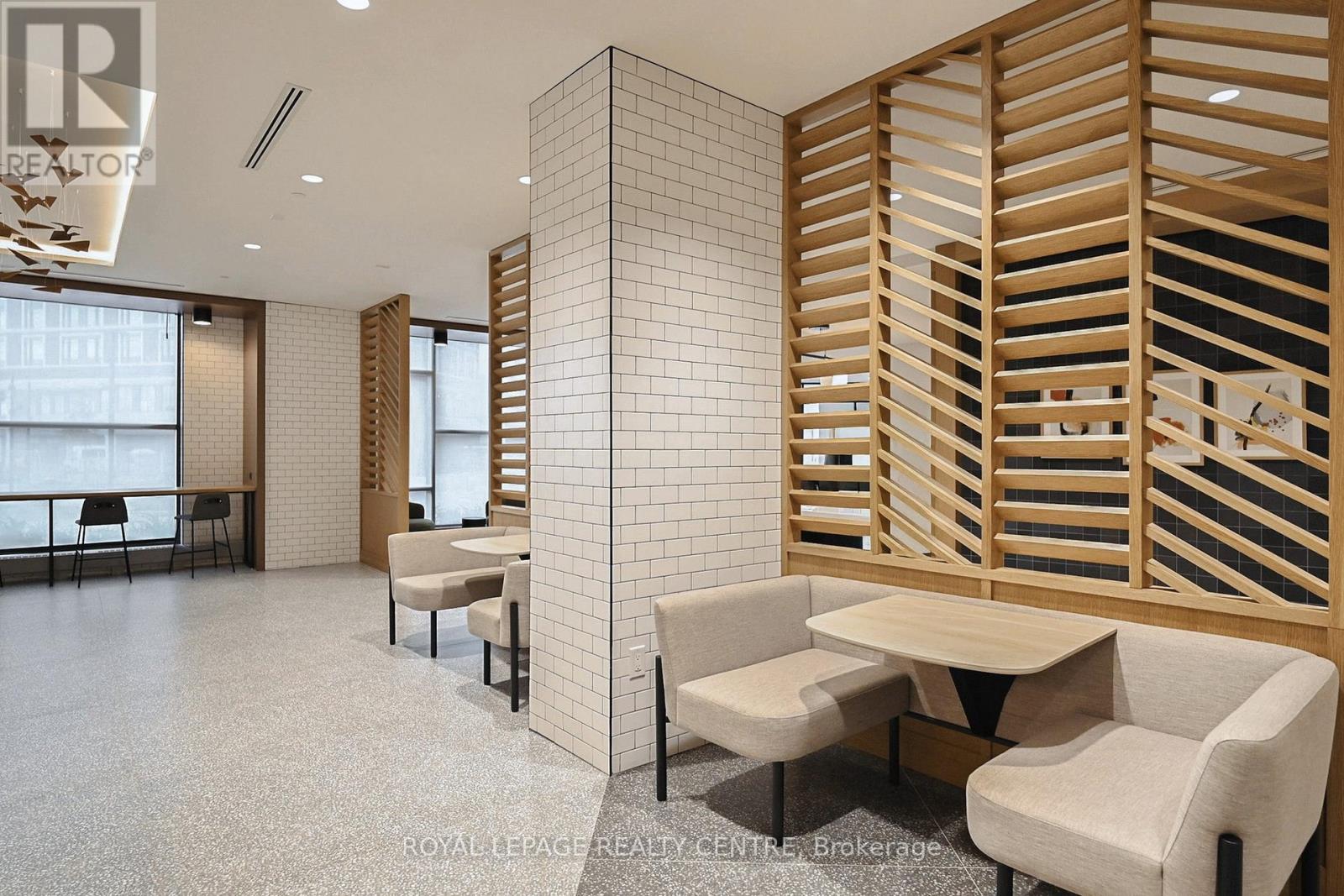 2702 - 2495 Eglinton Avenue W, Mississauga, Ontario  L5M 2T2 - Photo 37 - W12484526