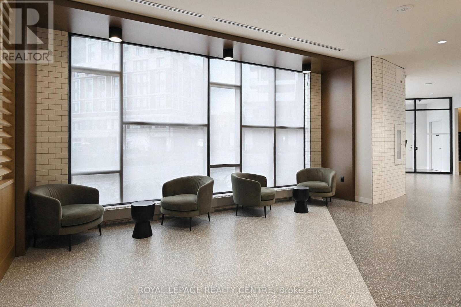 2702 - 2495 Eglinton Avenue W, Mississauga, Ontario  L5M 2T2 - Photo 38 - W12484526