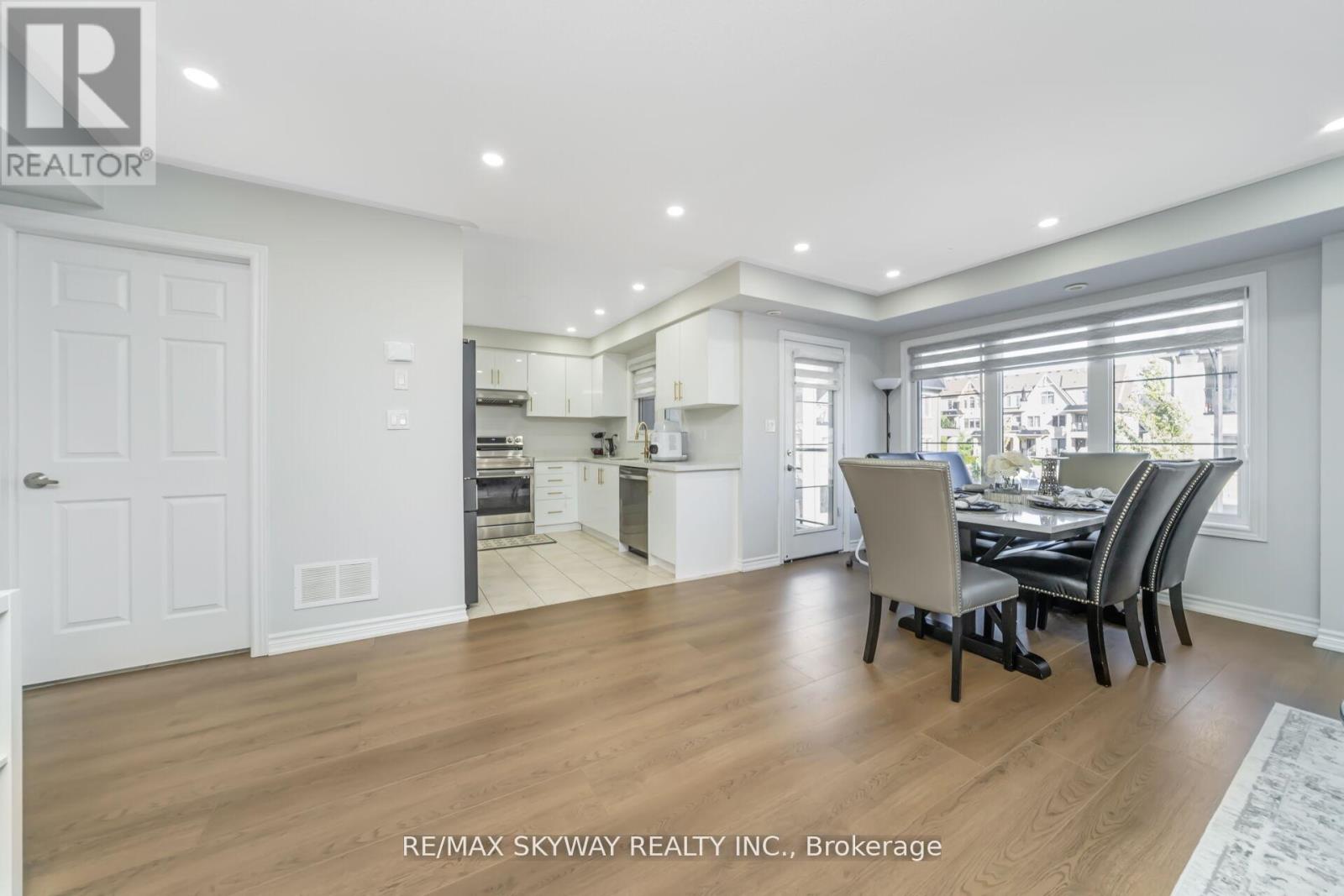 22 - 200 Veterans Drive, Brampton, Ontario  L7A 4S6 - Photo 14 - W12484527