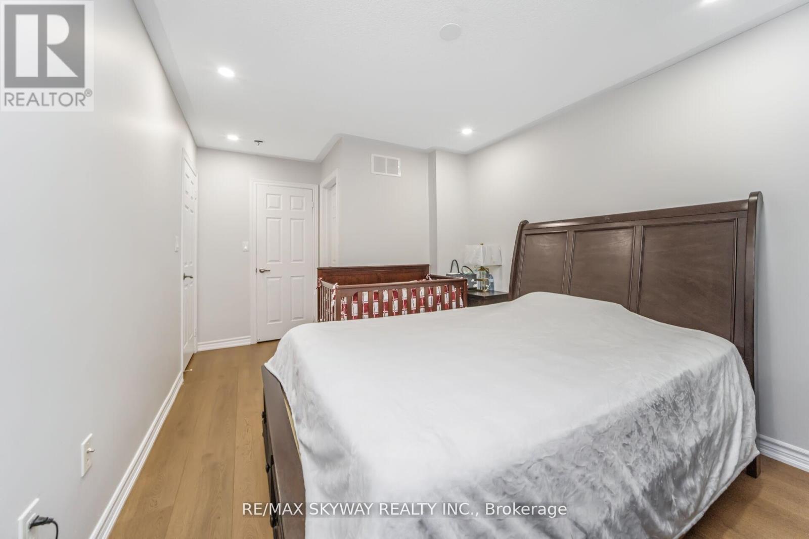 22 - 200 Veterans Drive, Brampton, Ontario  L7A 4S6 - Photo 20 - W12484527