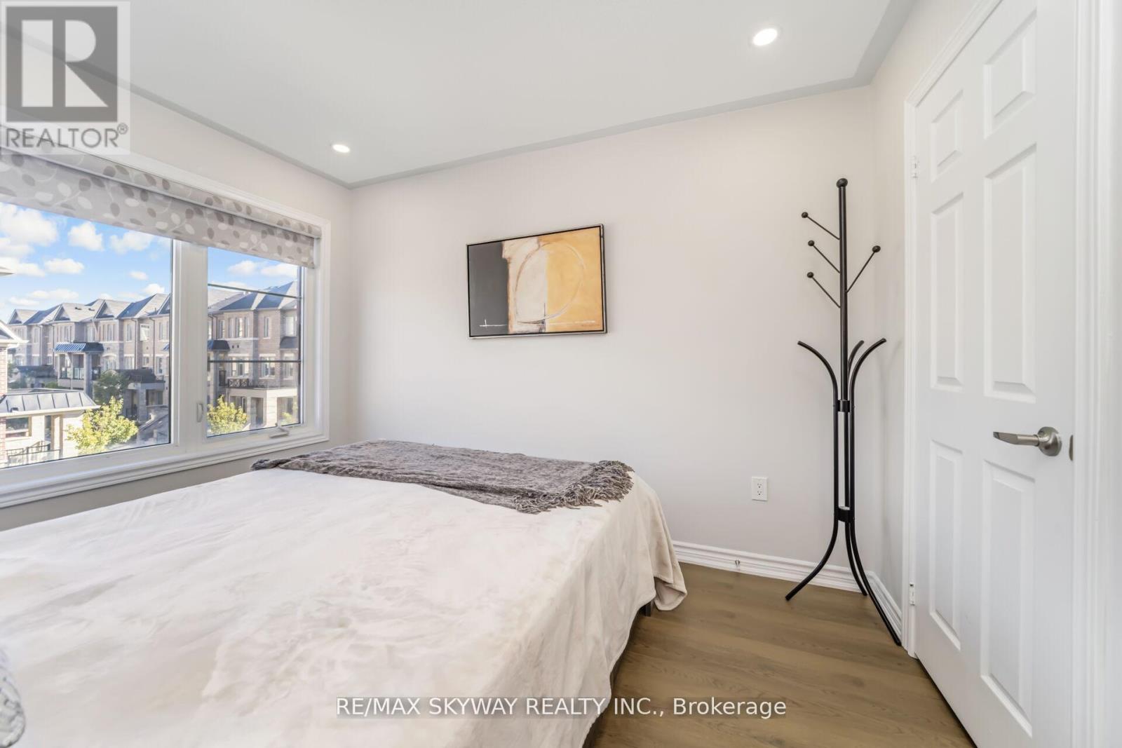 22 - 200 Veterans Drive, Brampton, Ontario  L7A 4S6 - Photo 28 - W12484527