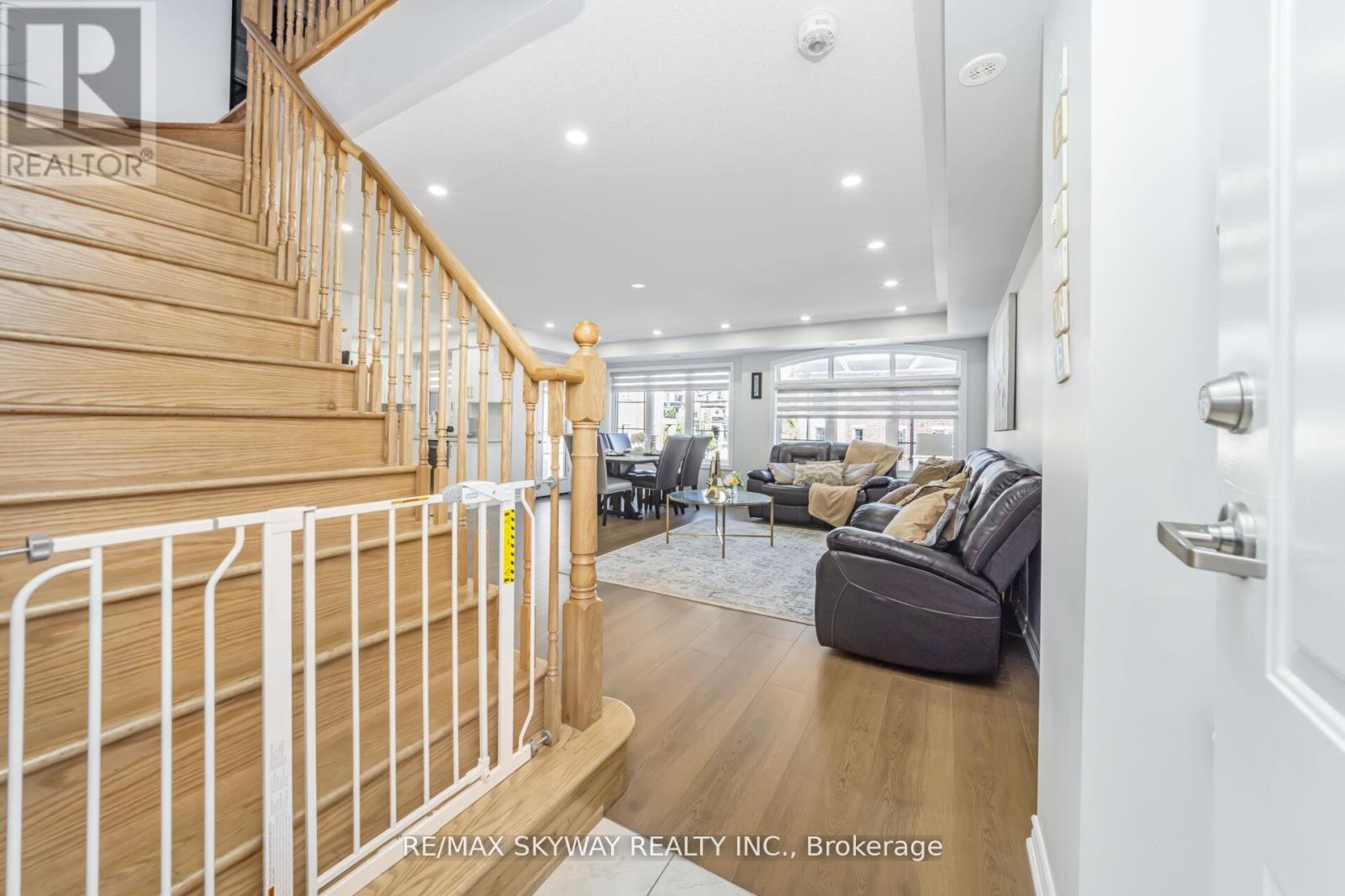 22 - 200 Veterans Drive, Brampton, Ontario  L7A 4S6 - Photo 6 - W12484527