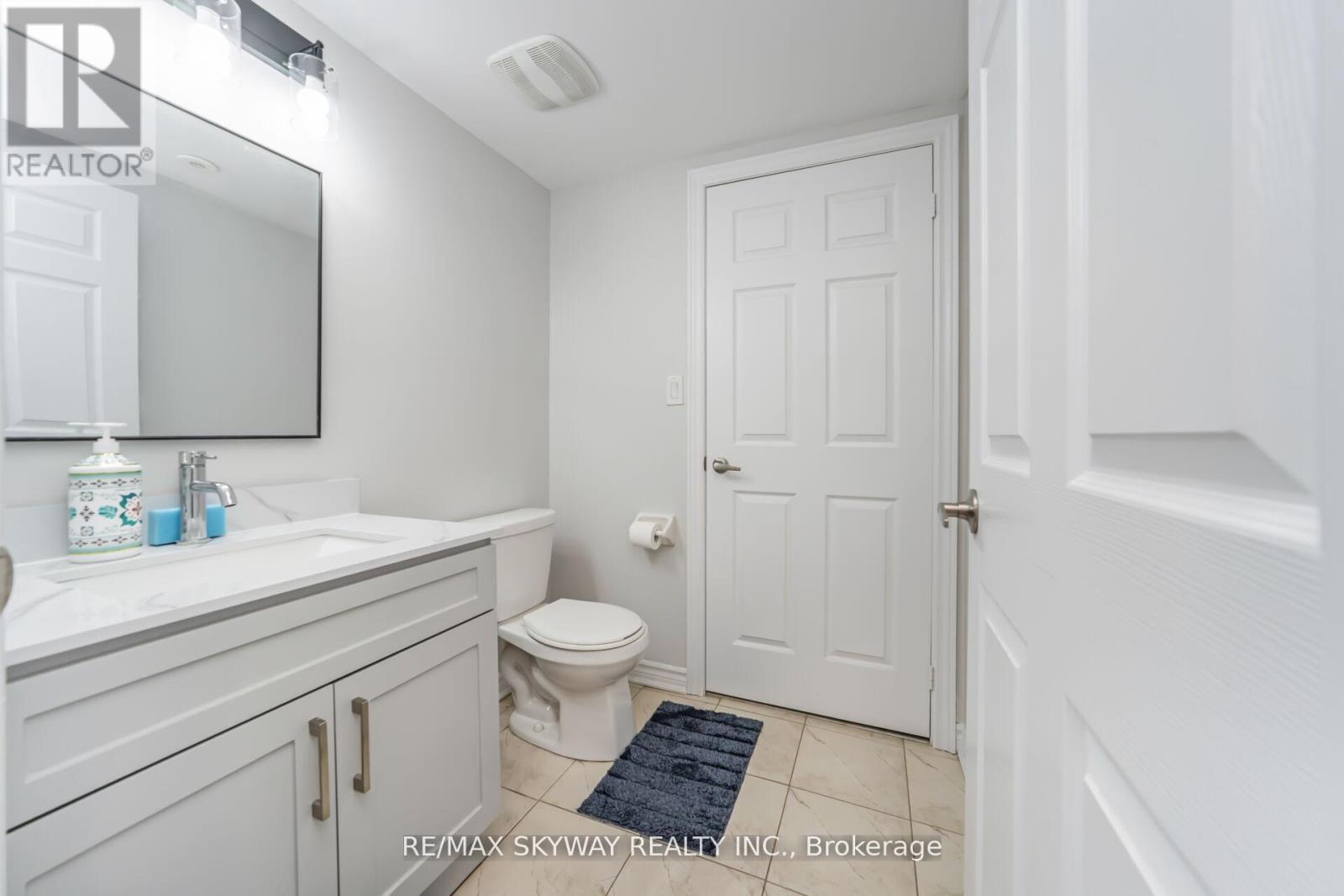 22 - 200 Veterans Drive, Brampton, Ontario  L7A 4S6 - Photo 9 - W12484527