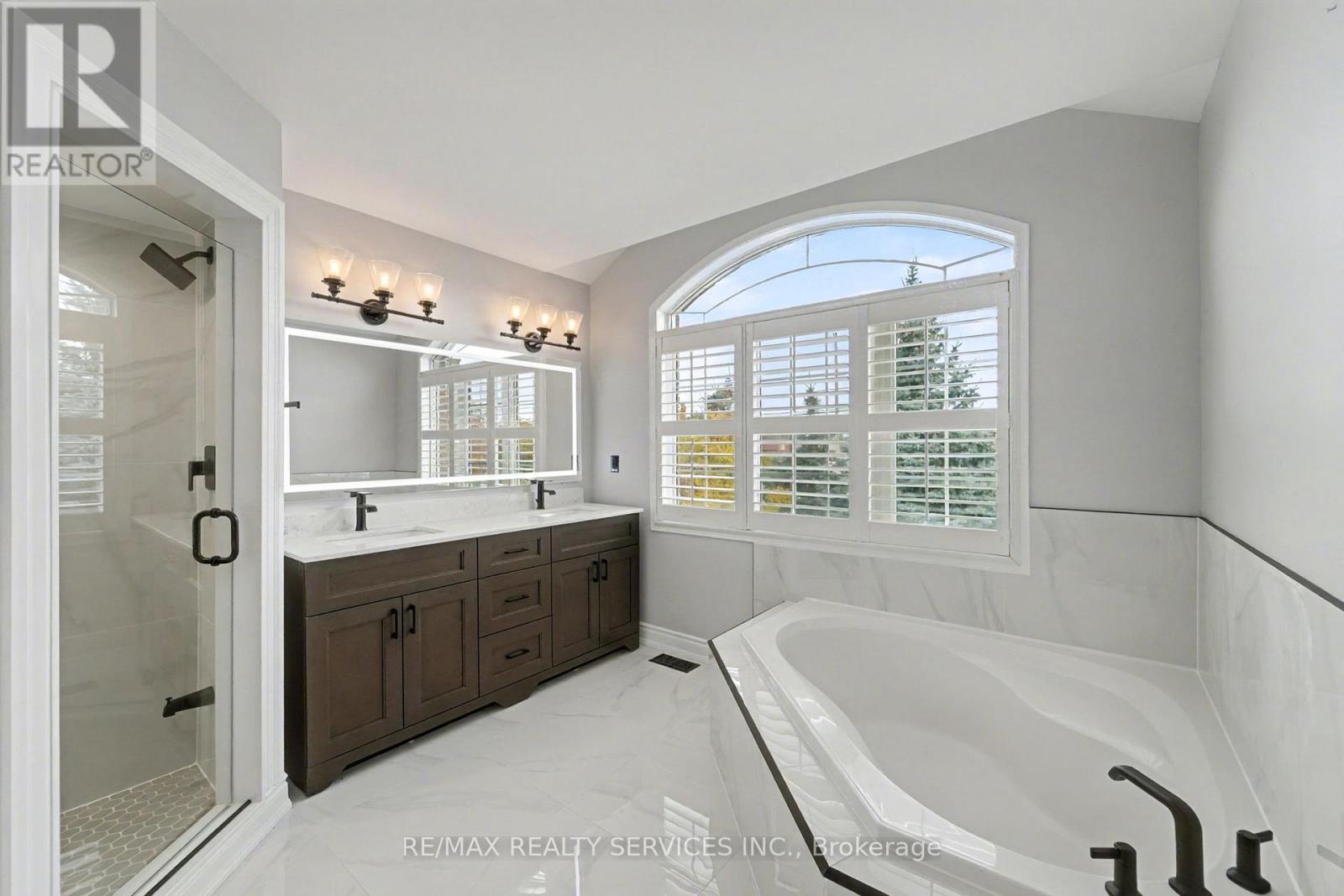 Main - 1032 Blueheron Boulevard, Mississauga, Ontario  L5V 2J8 - Photo 15 - W12484535