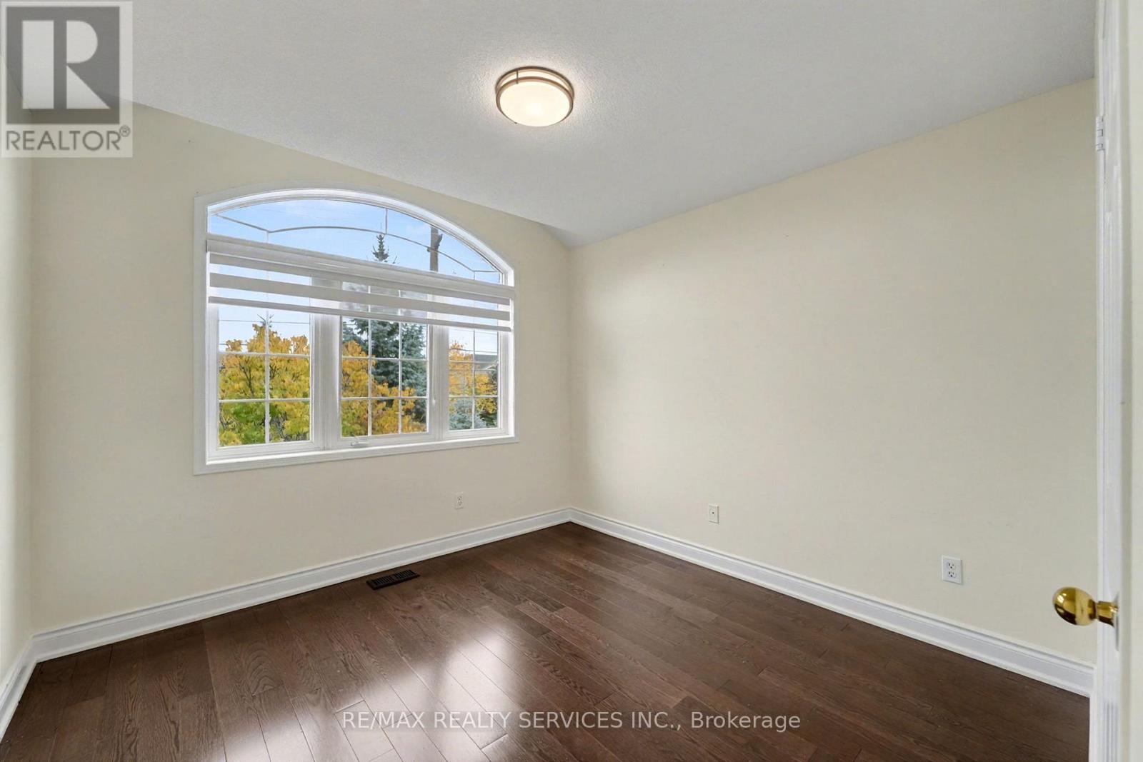 Main - 1032 Blueheron Boulevard, Mississauga, Ontario  L5V 2J8 - Photo 16 - W12484535