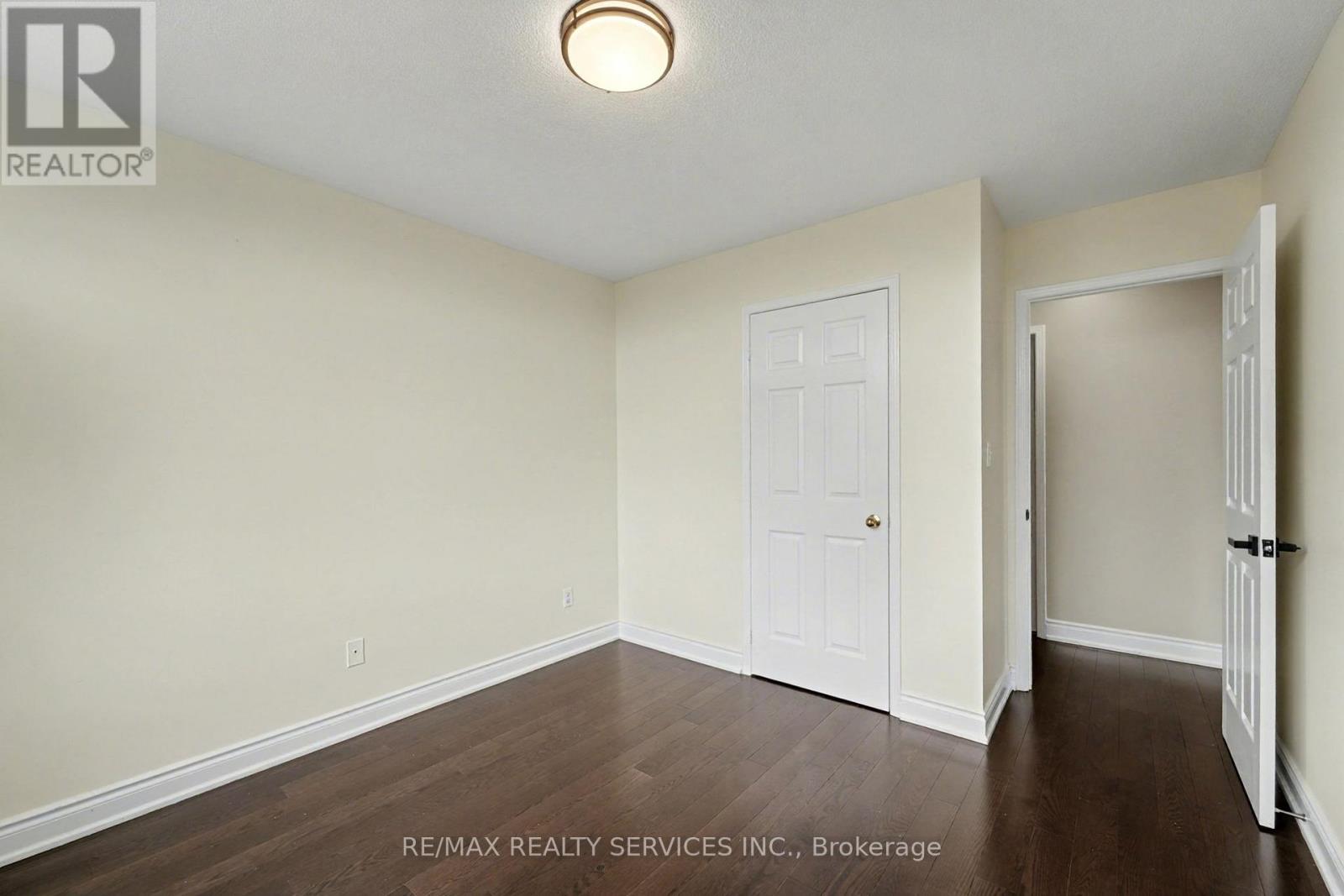 Main - 1032 Blueheron Boulevard, Mississauga, Ontario  L5V 2J8 - Photo 18 - W12484535