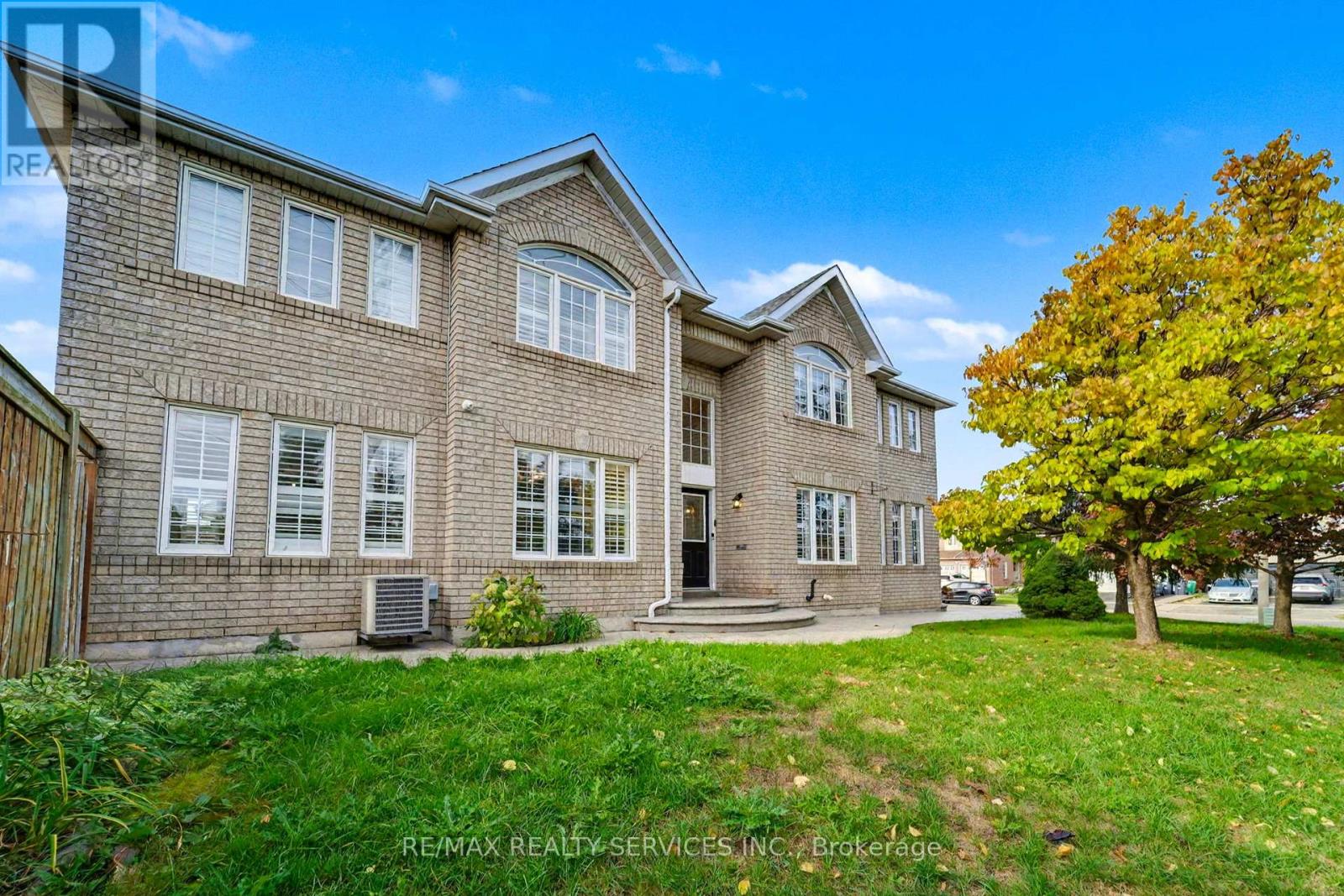 Main - 1032 Blueheron Boulevard, Mississauga, Ontario  L5V 2J8 - Photo 21 - W12484535