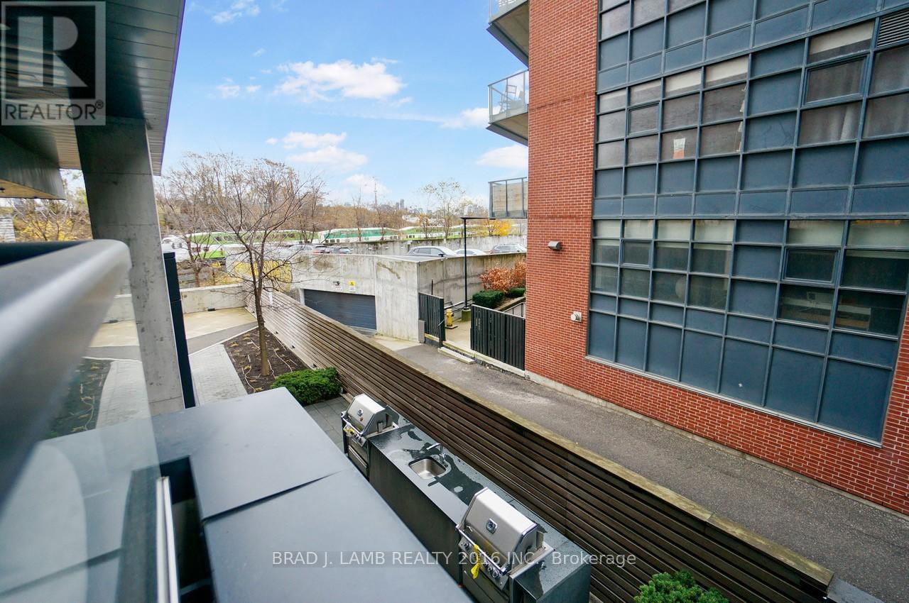 210 - 383 Sorauren Avenue, Toronto, Ontario  M6R 0A4 - Photo 14 - W12484538