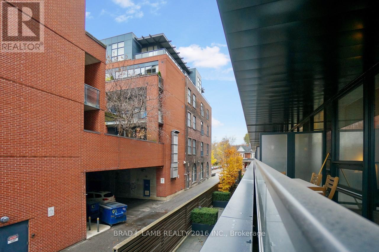 210 - 383 Sorauren Avenue, Toronto, Ontario  M6R 0A4 - Photo 15 - W12484538