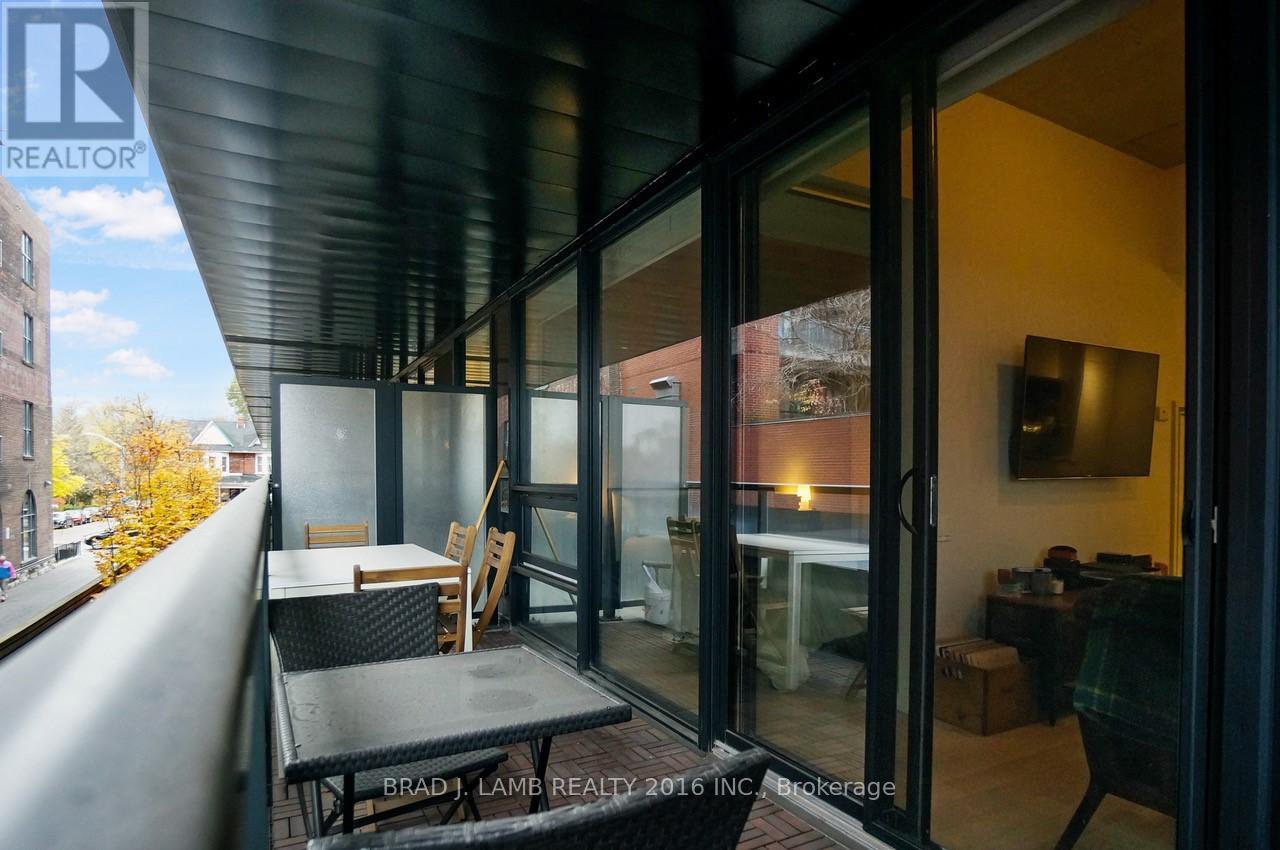 210 - 383 Sorauren Avenue, Toronto, Ontario  M6R 0A4 - Photo 17 - W12484538