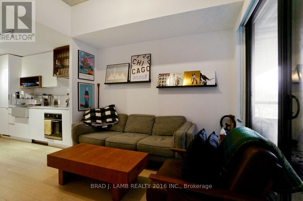 210 - 383 Sorauren Avenue, Toronto, Ontario  M6R 0A4 - Photo 3 - W12484538