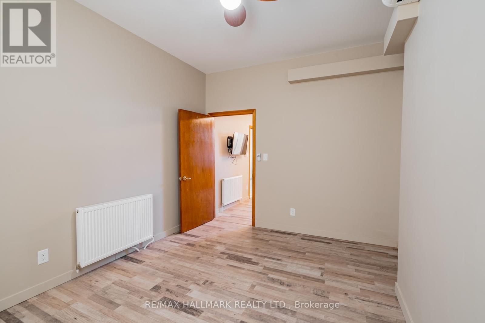 Main - 180 Lansdowne Avenue, Toronto, Ontario  M6K 2V9 - Photo 13 - W12484559