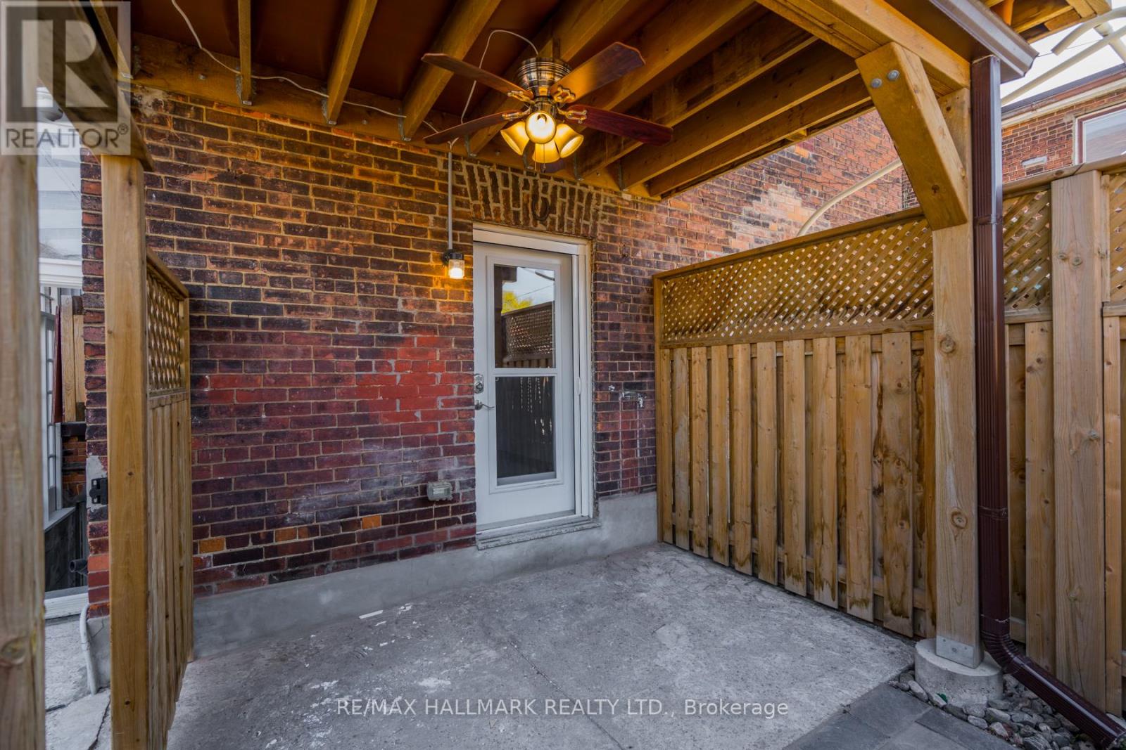 Main - 180 Lansdowne Avenue, Toronto, Ontario  M6K 2V9 - Photo 3 - W12484559