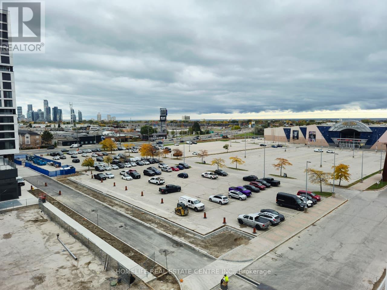 501 - 1037 THE QUEENSWAY, Toronto, Ontario