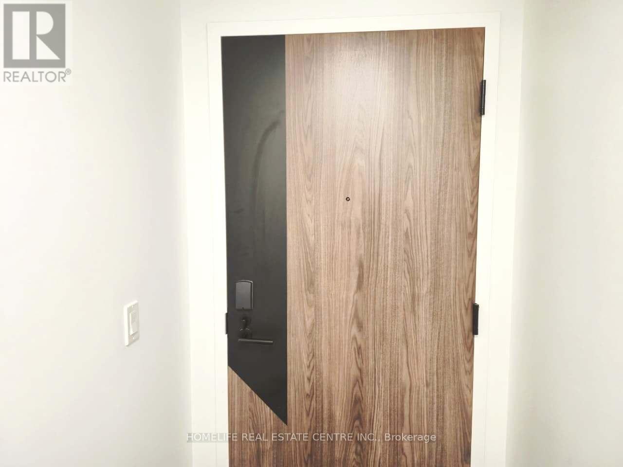 501 - 1037 The Queensway, Toronto, Ontario  M8Z 6C7 - Photo 2 - W12484564