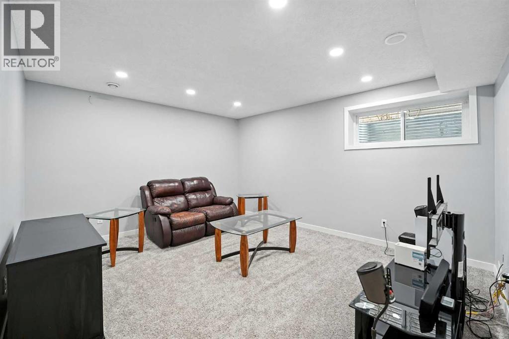 247 Copperpond Circle Se, Calgary, Alberta  T2Z 0L2 - Photo 27 - A2255211