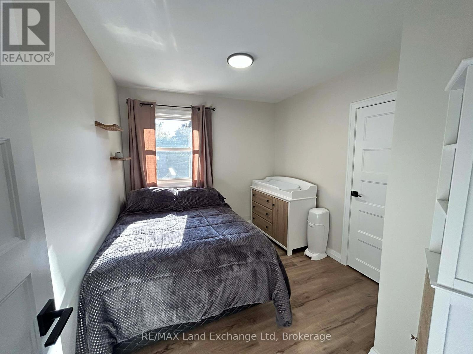 317 Carling Terrace, North Huron, Ontario  N0G 2W0 - Photo 13 - X12484574