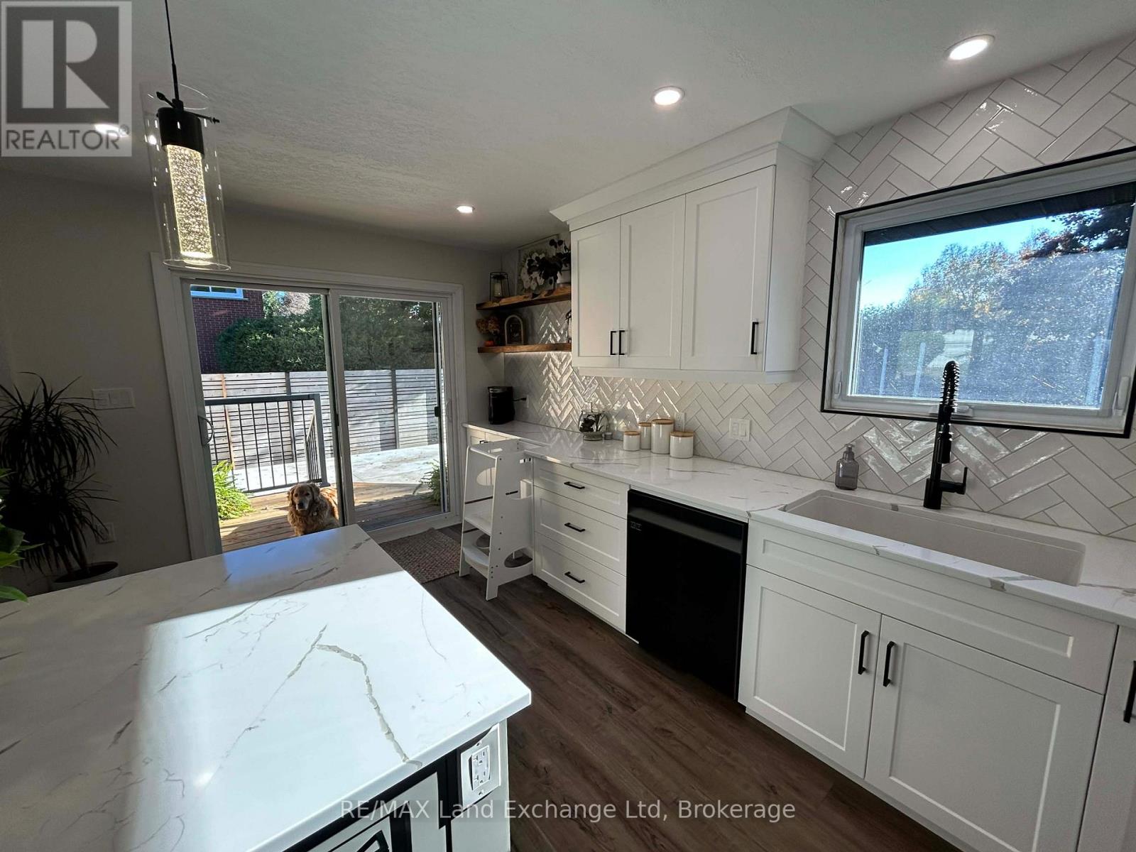317 Carling Terrace, North Huron, Ontario  N0G 2W0 - Photo 7 - X12484574