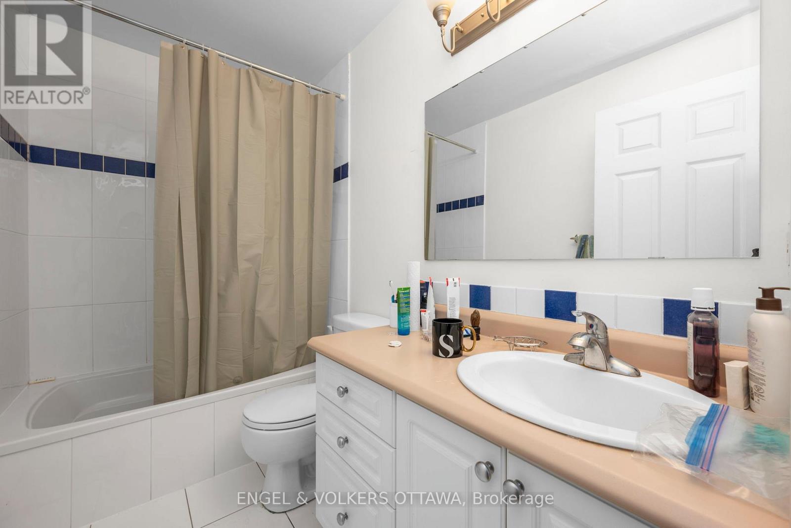 46 Ella Street, Ottawa, Ontario  K1S 2S4 - Photo 10 - X12484569