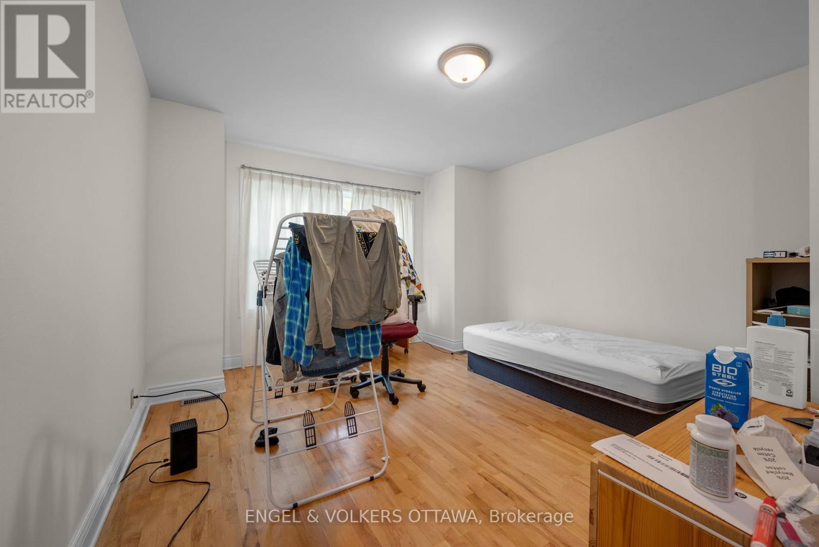 46 Ella Street, Ottawa, Ontario  K1S 2S4 - Photo 4 - X12484569