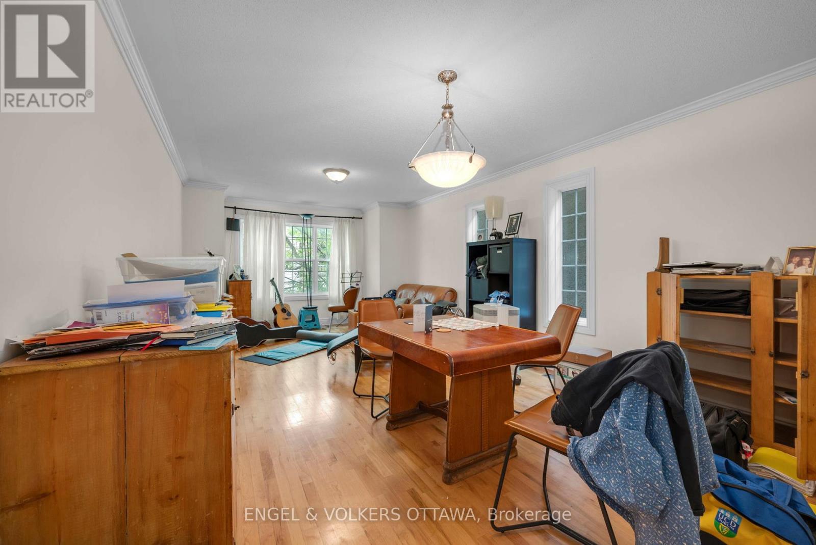 46 Ella Street, Ottawa, Ontario  K1S 2S4 - Photo 6 - X12484569