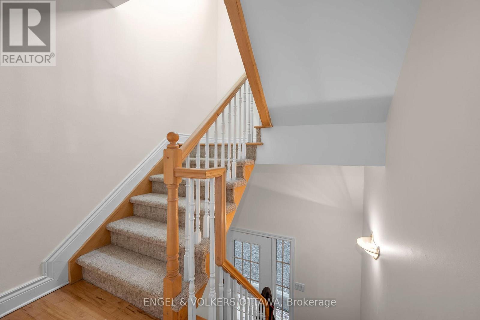 46 Ella Street, Ottawa, Ontario  K1S 2S4 - Photo 8 - X12484569