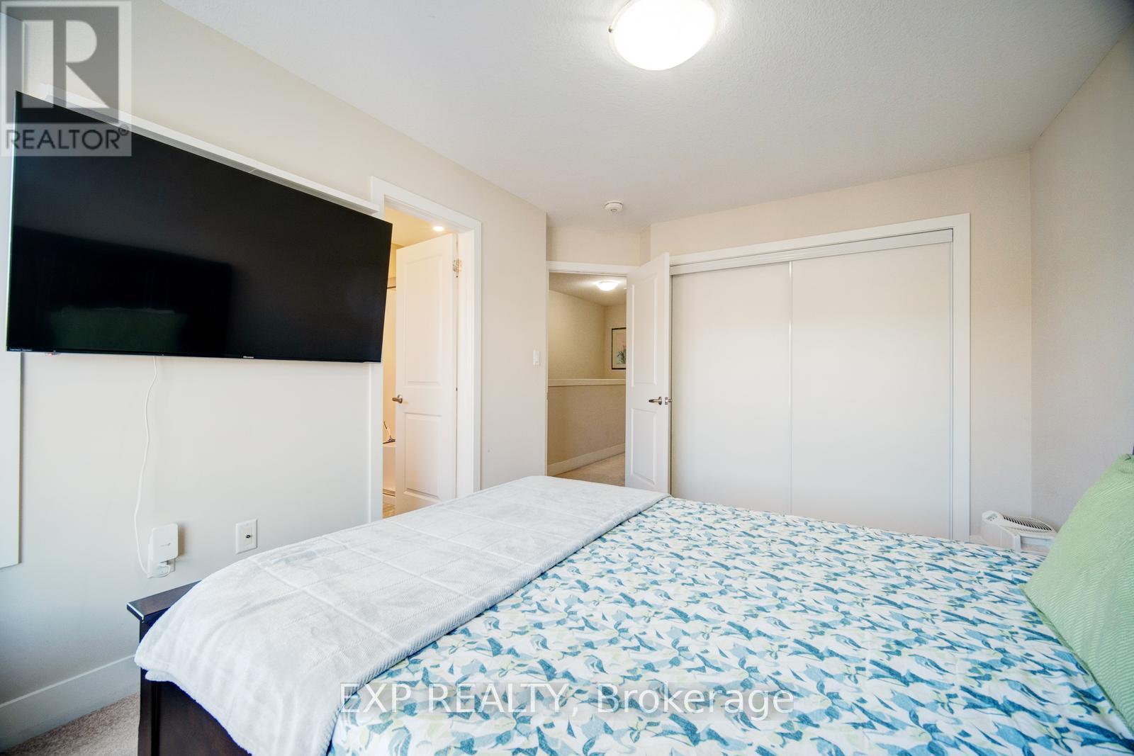 162 - 1960 Dalmagarry Road, London North, Ontario  N6G 0T8 - Photo 33 - X12484500
