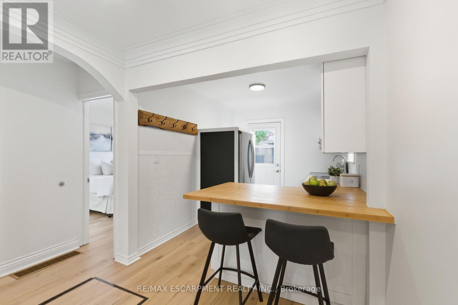 78 Delena Avenue N, Hamilton, Ontario  L8H 6B7 - Photo 7 - X12484503