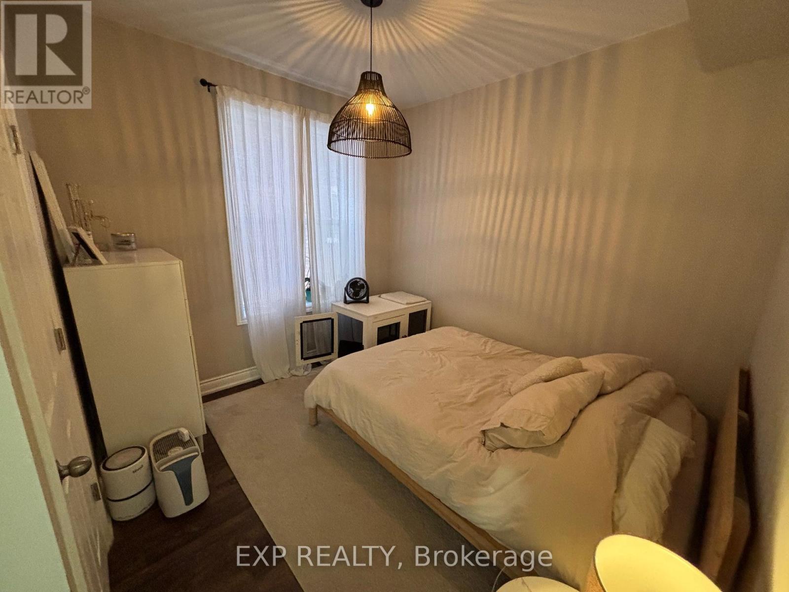 Main - 163 Wentworth Street N, Hamilton, Ontario  L8L 5V6 - Photo 13 - X12484550