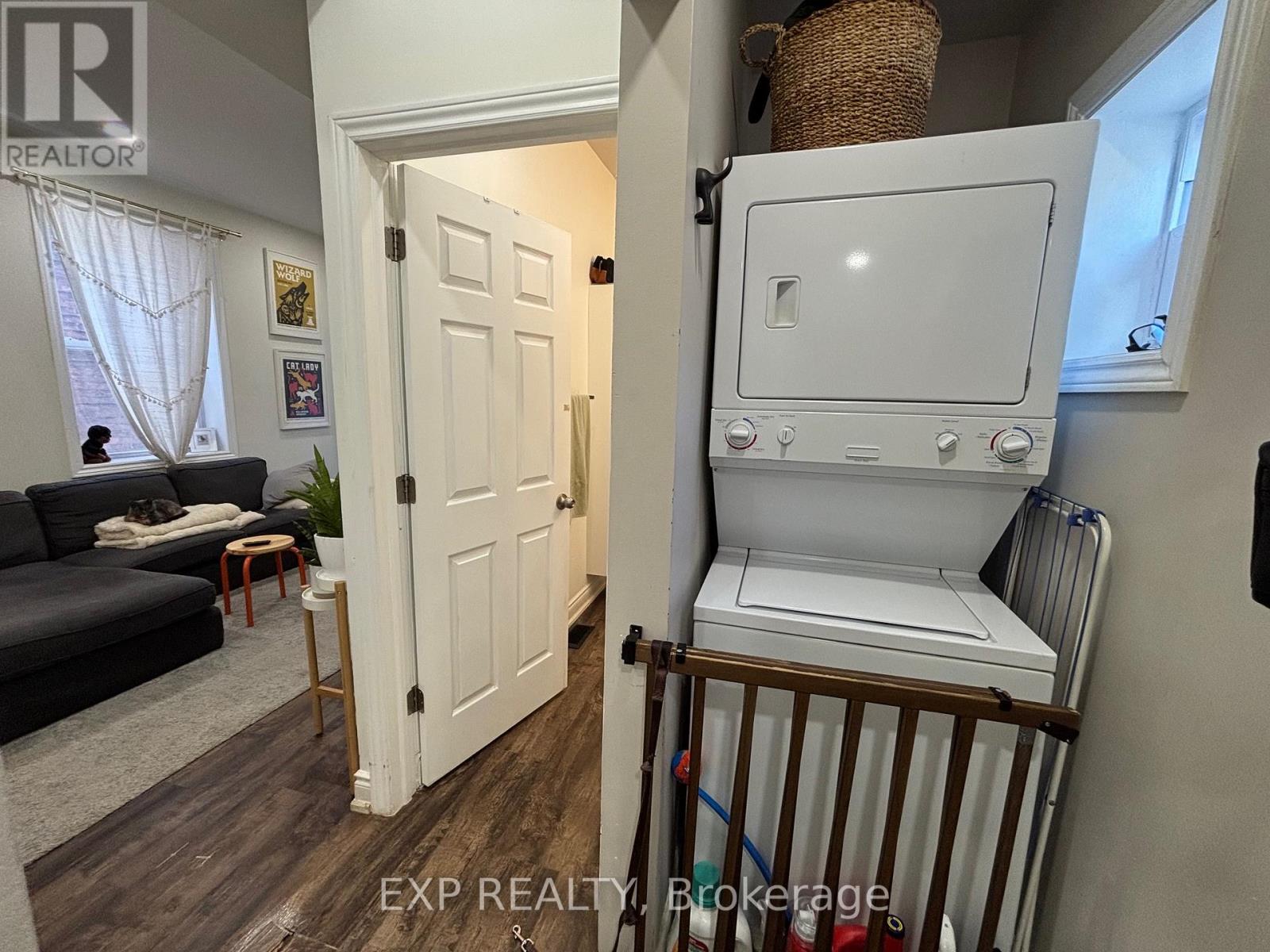 Main - 163 Wentworth Street N, Hamilton, Ontario  L8L 5V6 - Photo 17 - X12484550