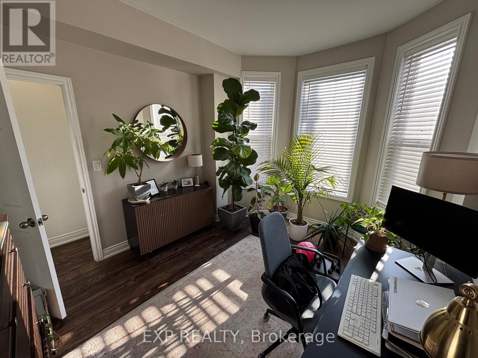 Main - 163 Wentworth Street N, Hamilton, Ontario  L8L 5V6 - Photo 9 - X12484550