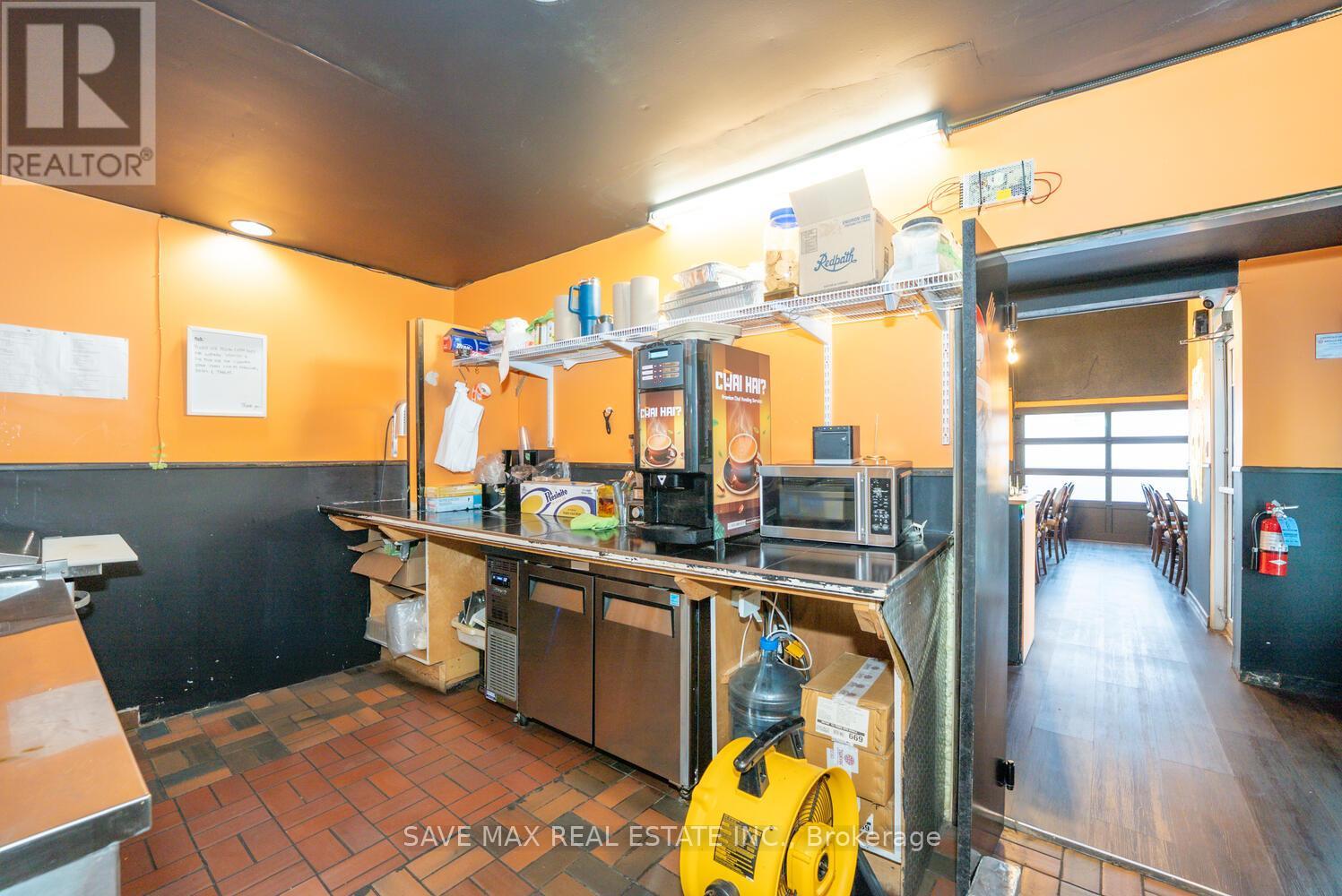 4 - 466 Merritt Street, St. Catharines, Ontario  L2P 1P3 - Photo 16 - X12484554
