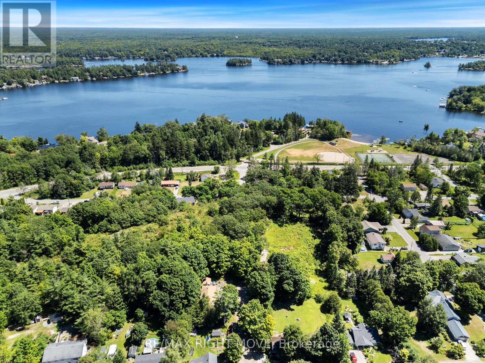 255 Pearl Drive, Gravenhurst, Ontario  P1P 1R2 - Photo 9 - X12484566