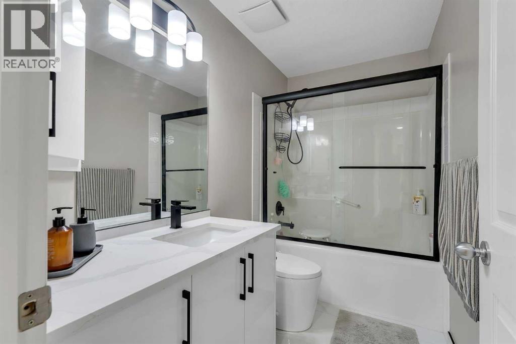 217 West Creek Drive, Chestermere, Alberta  T1X 1K7 - Photo 28 - A2266868