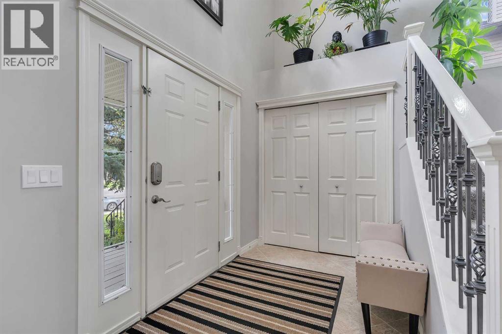 217 West Creek Drive, Chestermere, Alberta  T1X 1K7 - Photo 4 - A2266868