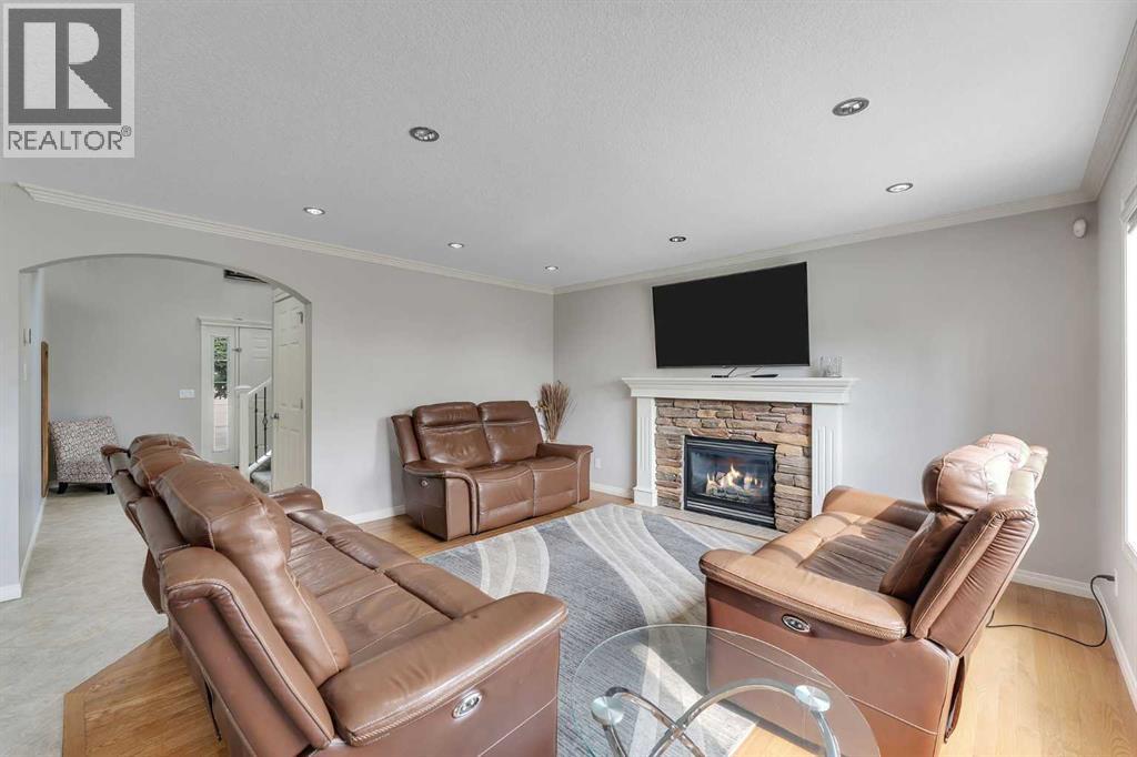 217 West Creek Drive, Chestermere, Alberta  T1X 1K7 - Photo 8 - A2266868