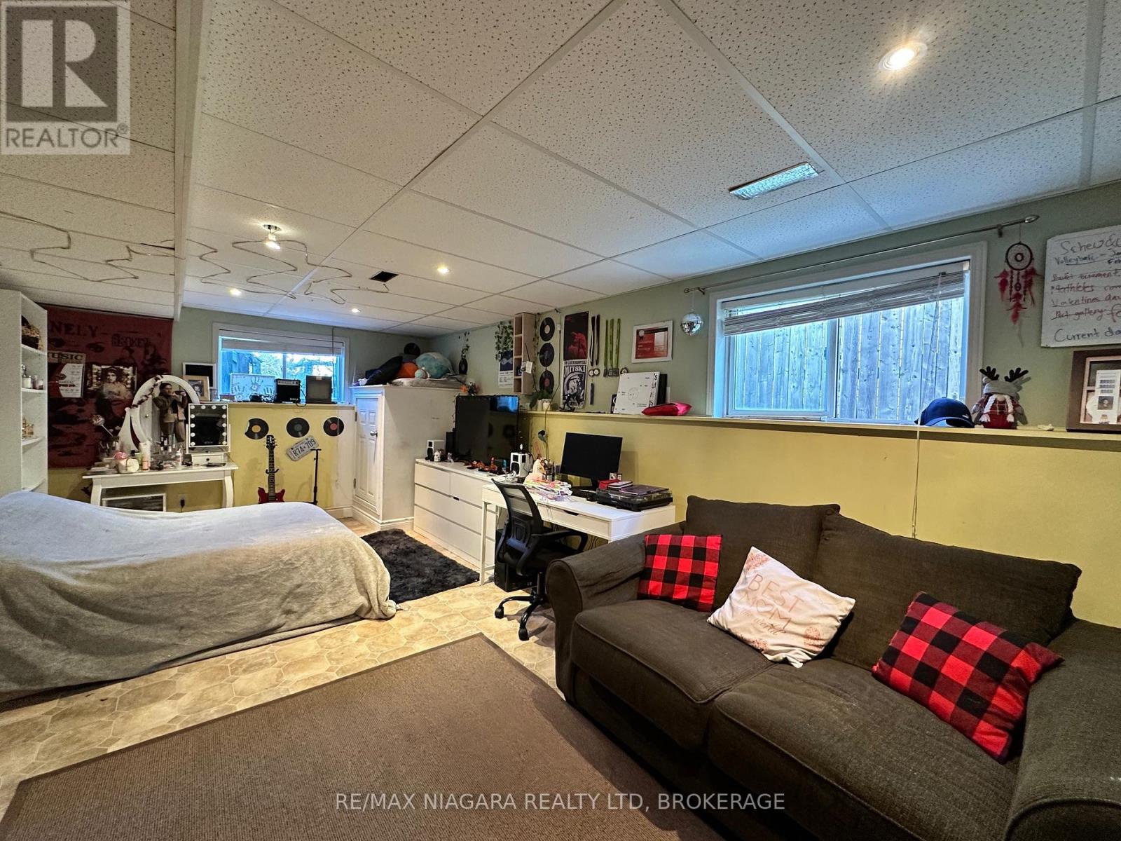 209 Autumn Crescent, Welland, Ontario  L3C 7K2 - Photo 13 - X12484570