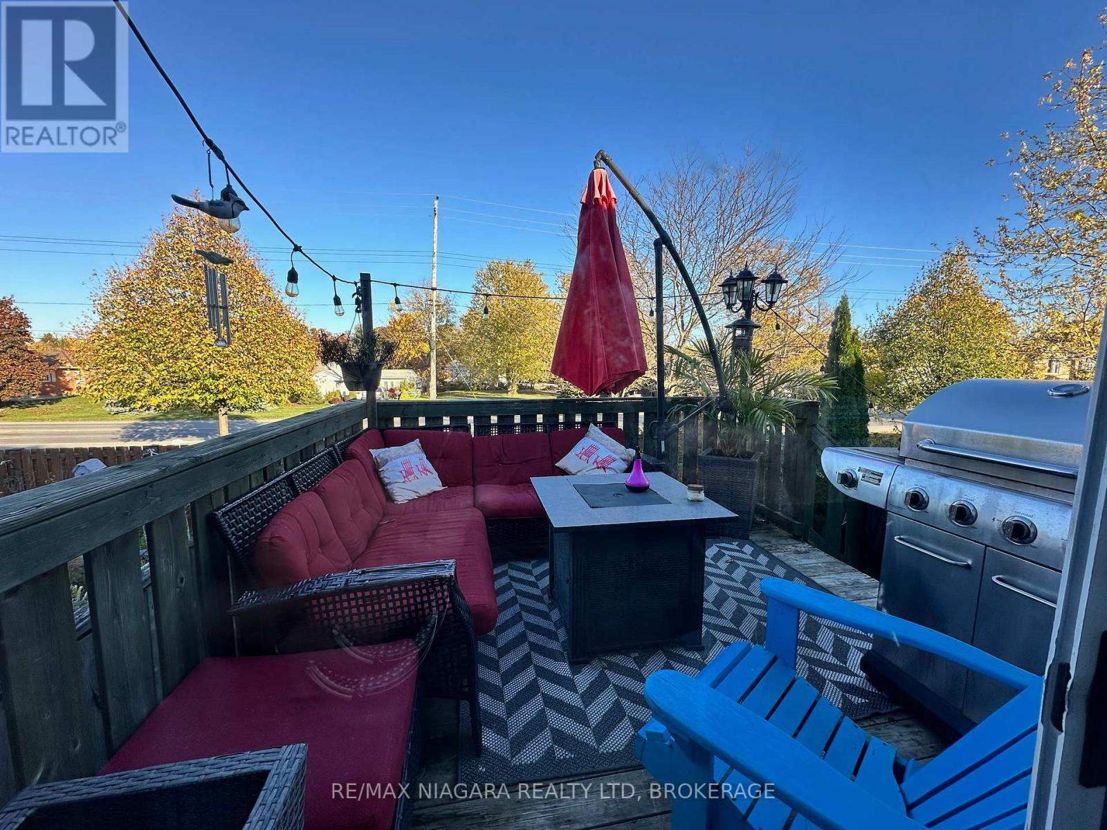 209 Autumn Crescent, Welland, Ontario  L3C 7K2 - Photo 8 - X12484570