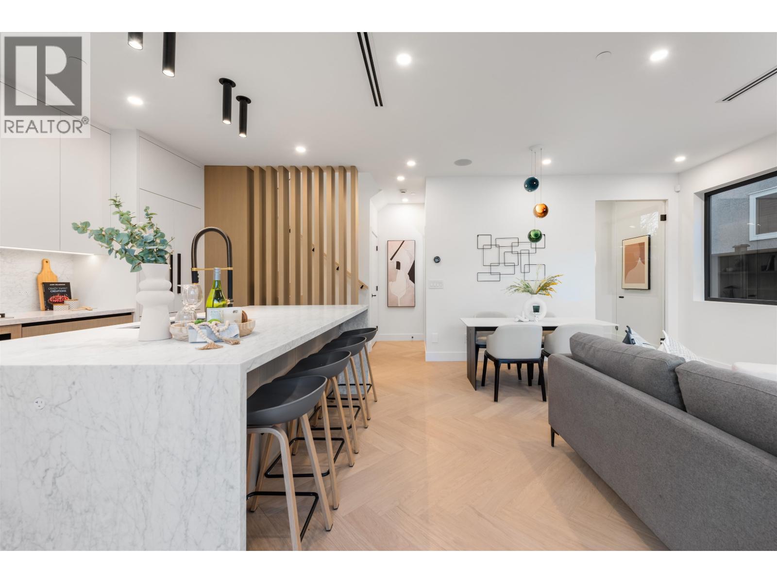 2 280 E 32 Avenue, Vancouver, British Columbia  V5V 2Y3 - Photo 6 - R3062171