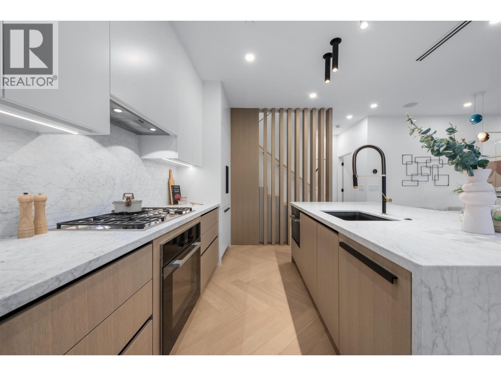 2 280 E 32 Avenue, Vancouver, British Columbia  V5V 2Y3 - Photo 8 - R3062171