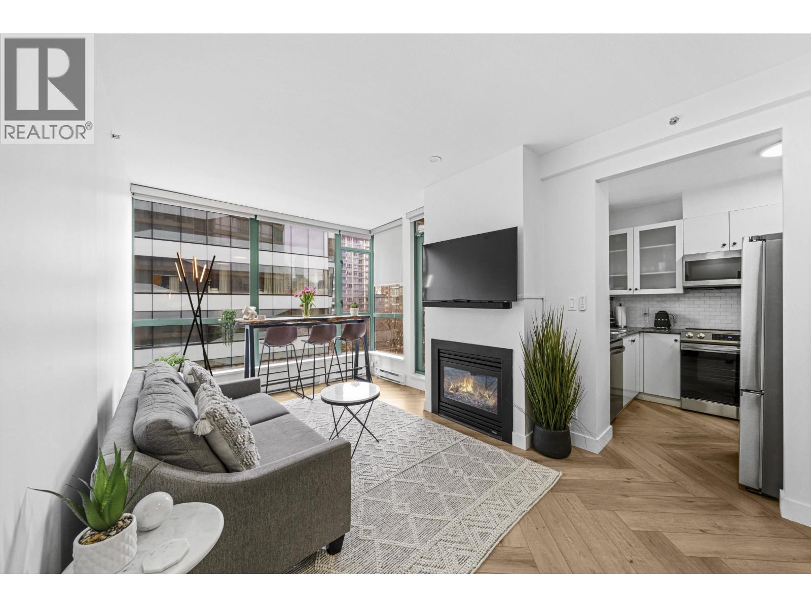 603 1238 Burrard Street, Vancouver, British Columbia  V6Z 3E1 - Photo 2 - R3062173