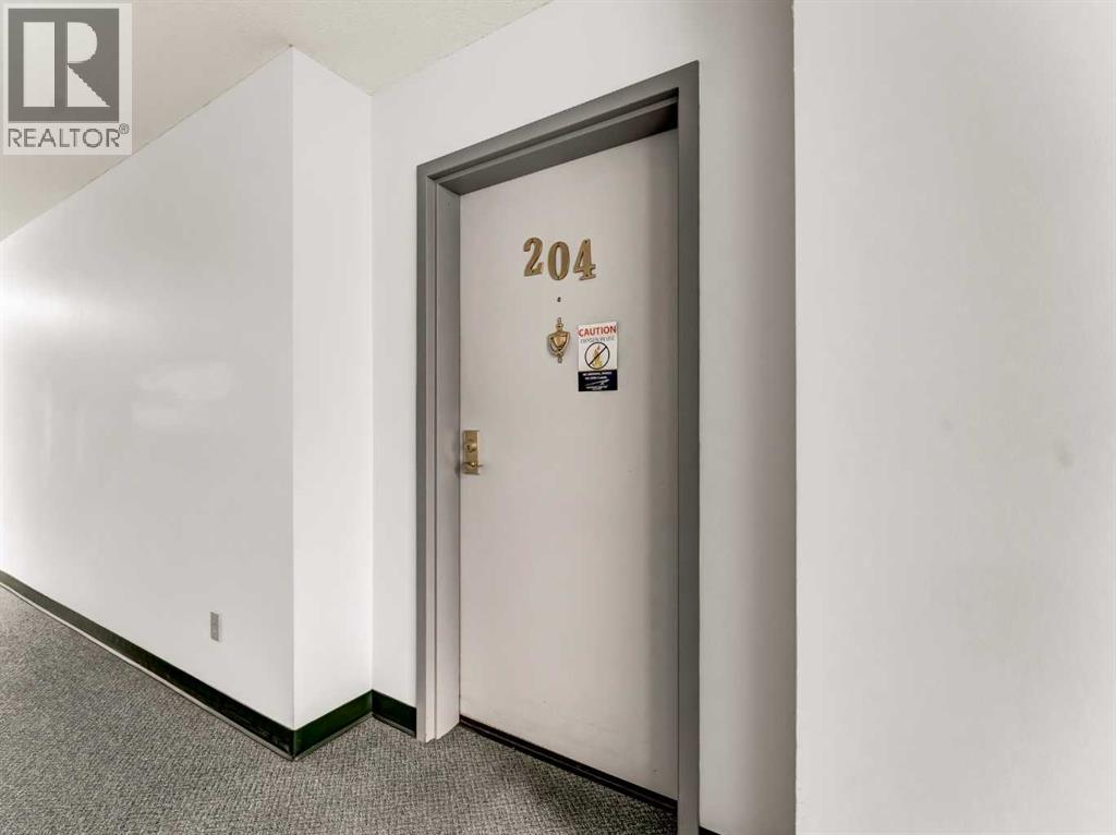 Property at 204, 3090 15 Avenue SE image 4