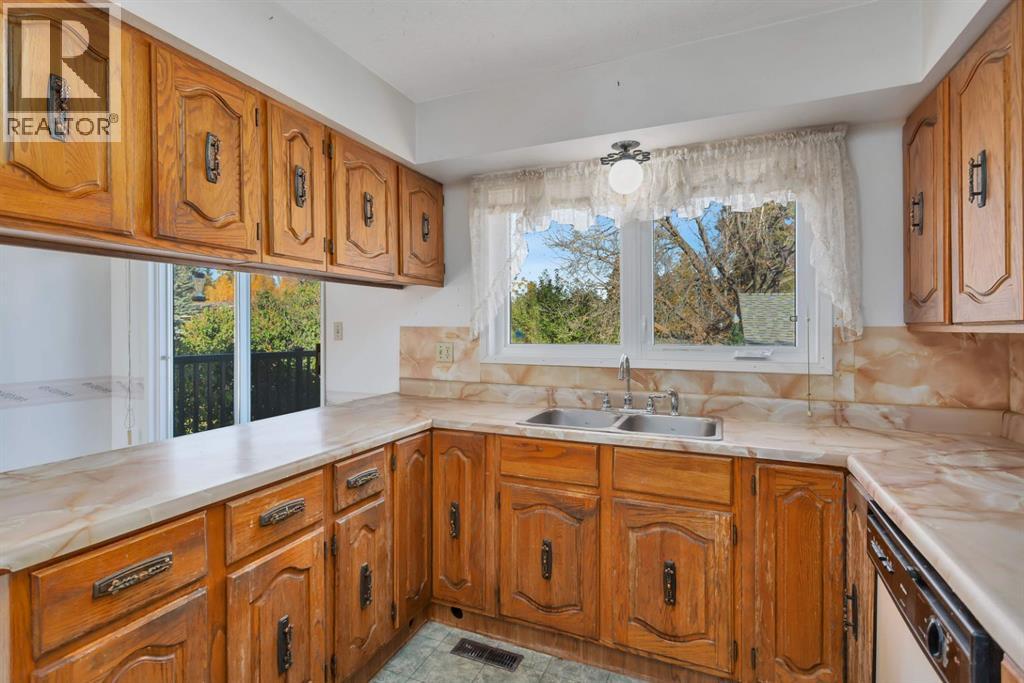 5628 55 Avenue, Rocky Mountain House, Alberta  T0M 1T4 - Photo 17 - A2262714