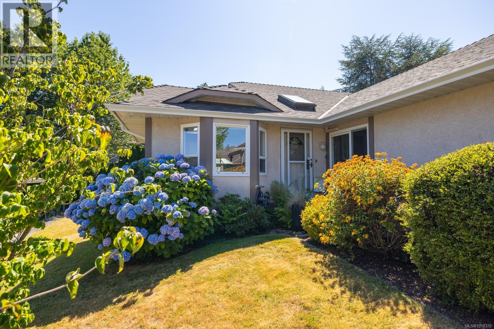 17 4120 Interurban Rd, Saanich, British Columbia  V8Z 6W7 - Photo 2 - 1018370