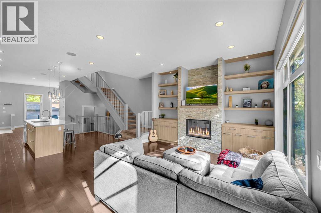 724 24 Avenue Nw, Calgary, Alberta  T2M 1X7 - Photo 3 - A2260769