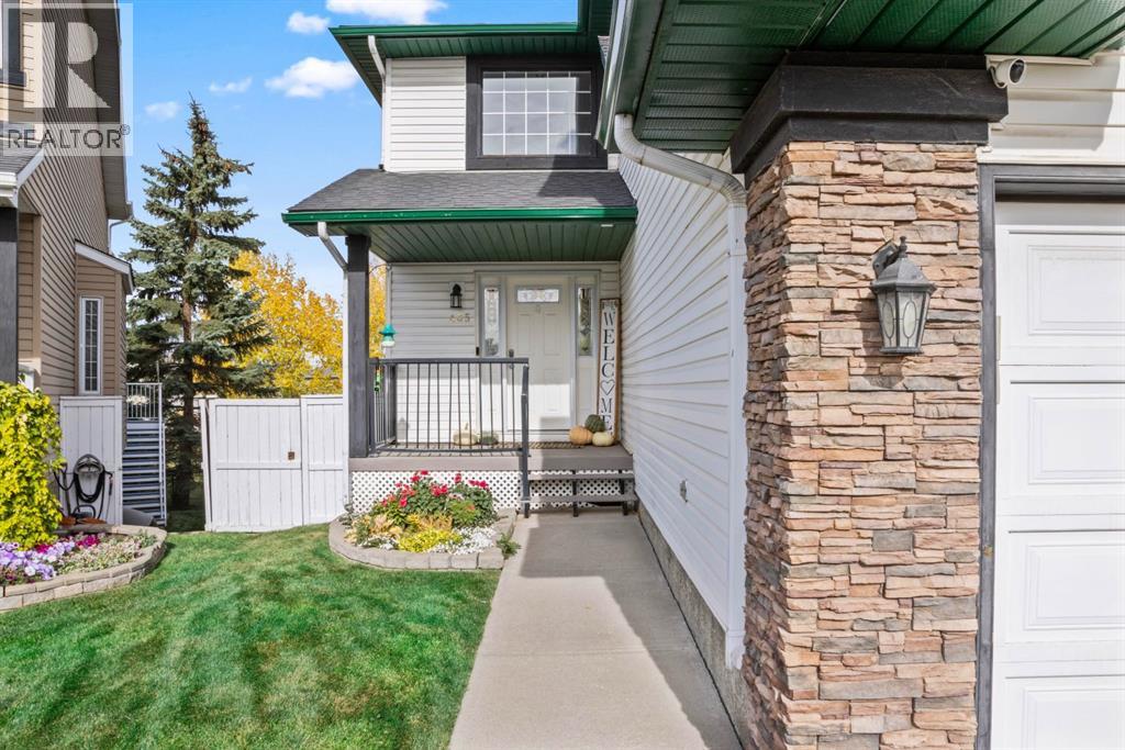 435 Douglas Ridge Mews Se, Calgary, Alberta  T2Z 2M4 - Photo 2 - A2262784