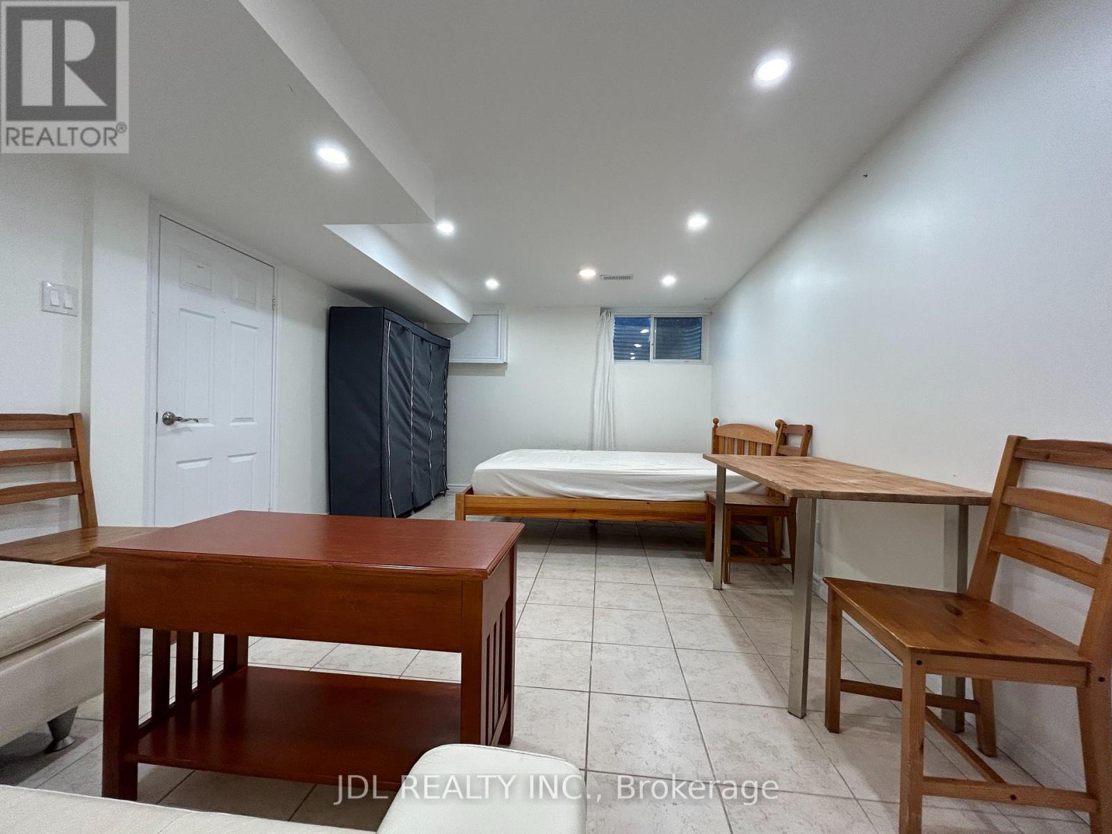 Basement - 10 Apache Trail Trail, Toronto, Ontario  M2H 2H7 - Photo 2 - C12394371