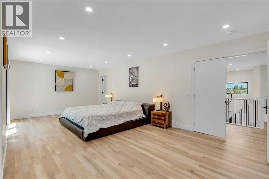 931 Shawnee Drive Sw, Calgary, Alberta  T2Y 2G8 - Photo 17 - A2245149